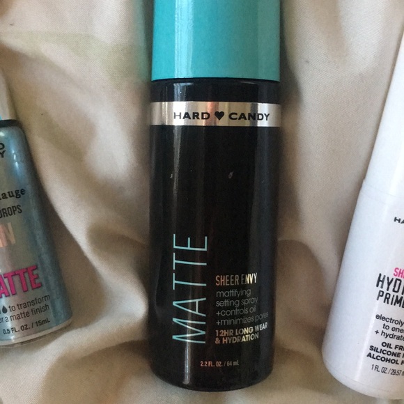 Makeup Bundle - Picture 3 of 5